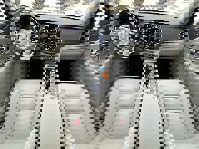 Used 2024 Volvo XC90 B6 Plus w/ Protection Package Premier image 22