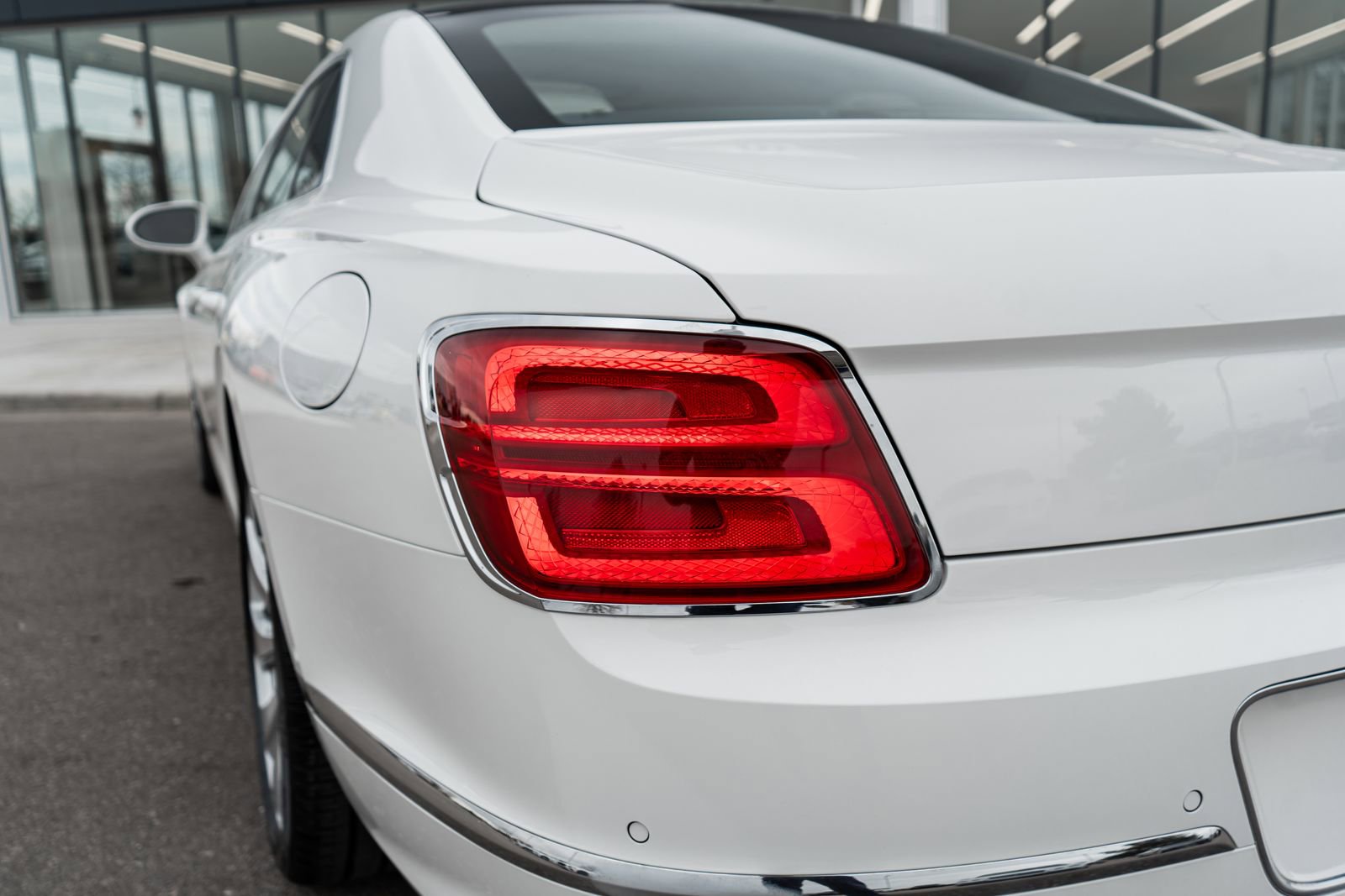 New 2026 Bentley Flying Spur Plug-In Hybrid image 12