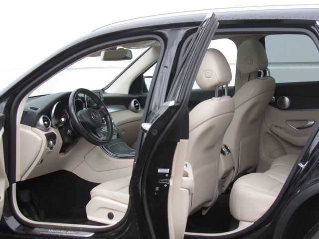 Used 2018 Mercedes-Benz GLC 300 4MATIC image 13