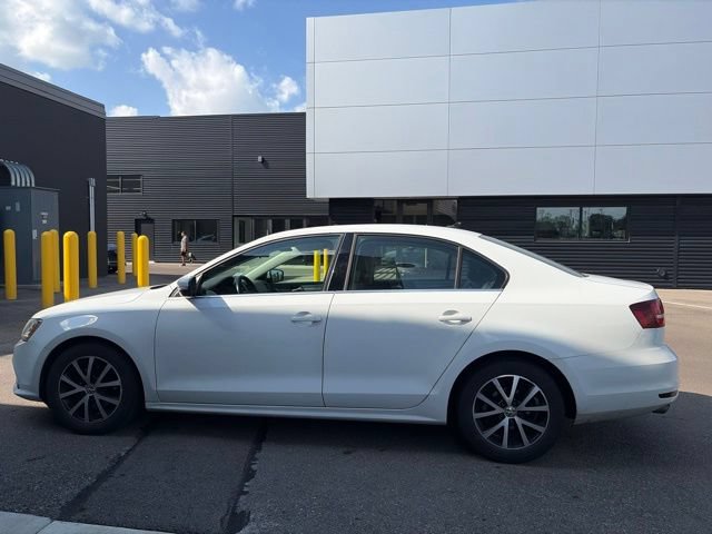 Used 2017 Volkswagen Jetta SE FWD image 7