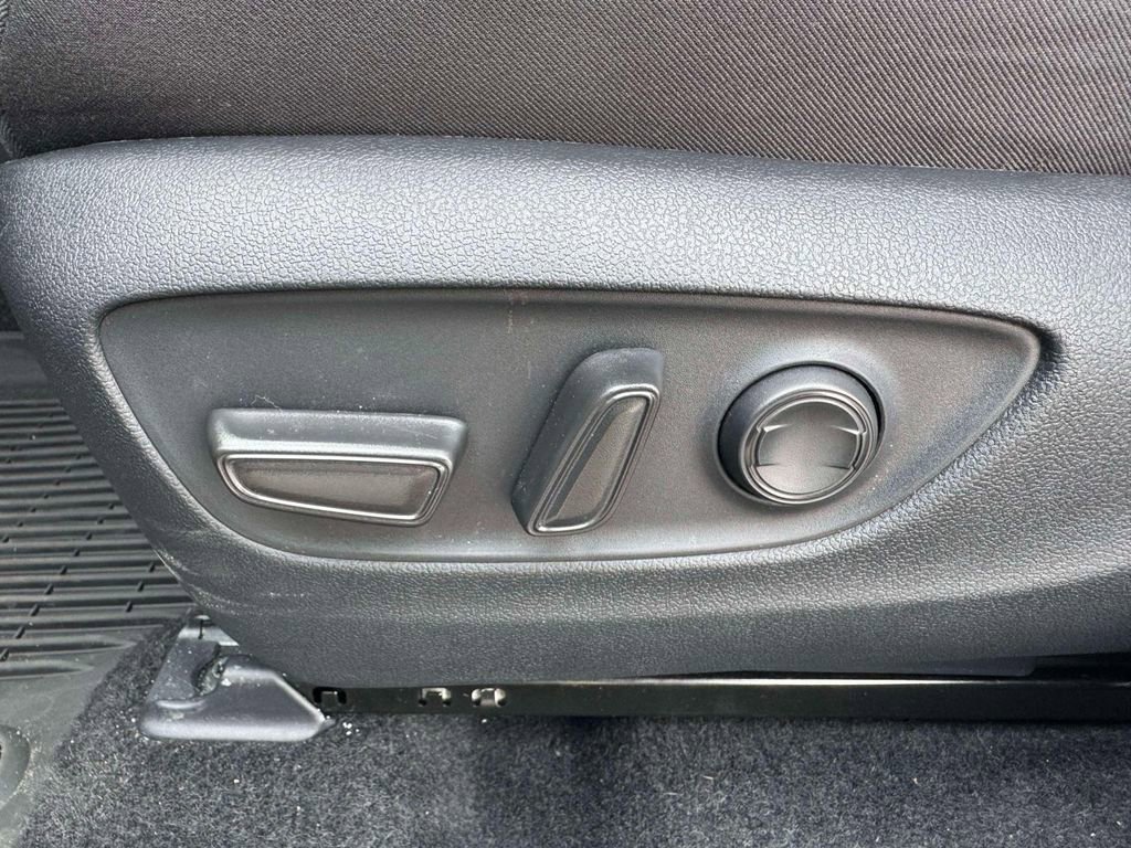 Used 2025 Toyota RAV4 XLE image 14