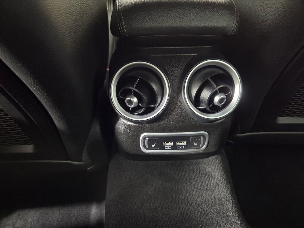 Used 2024 Alfa Romeo Giulia Veloce image 27