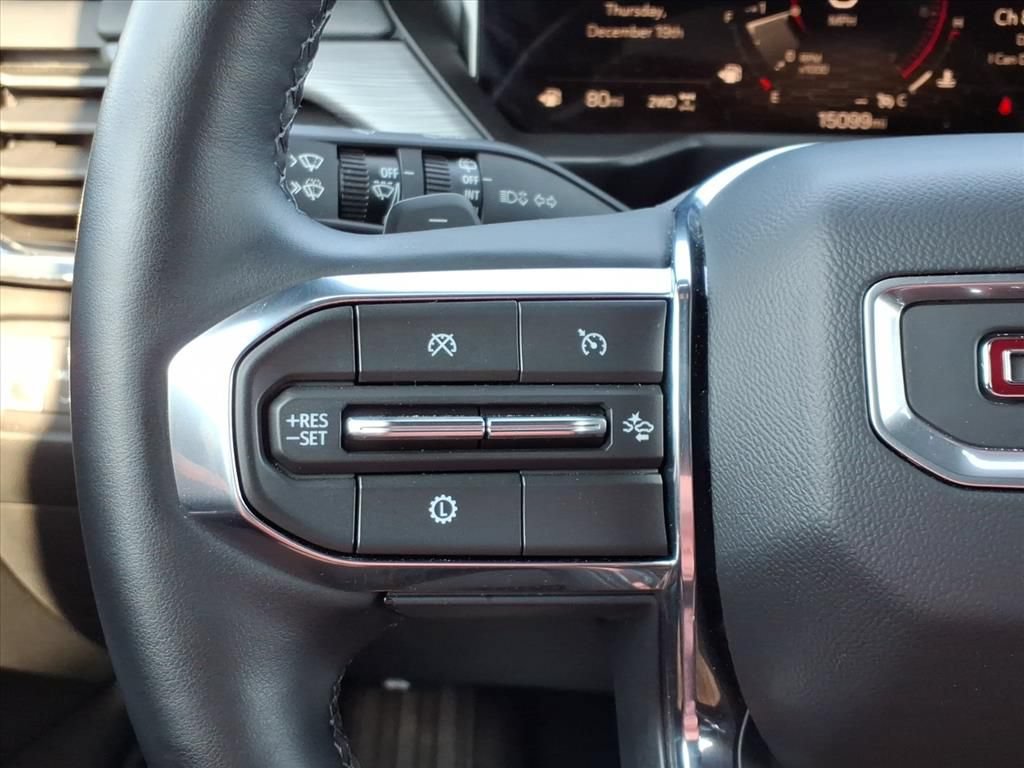 Used 2025 GMC Acadia Elevation AWD/4WD image 15