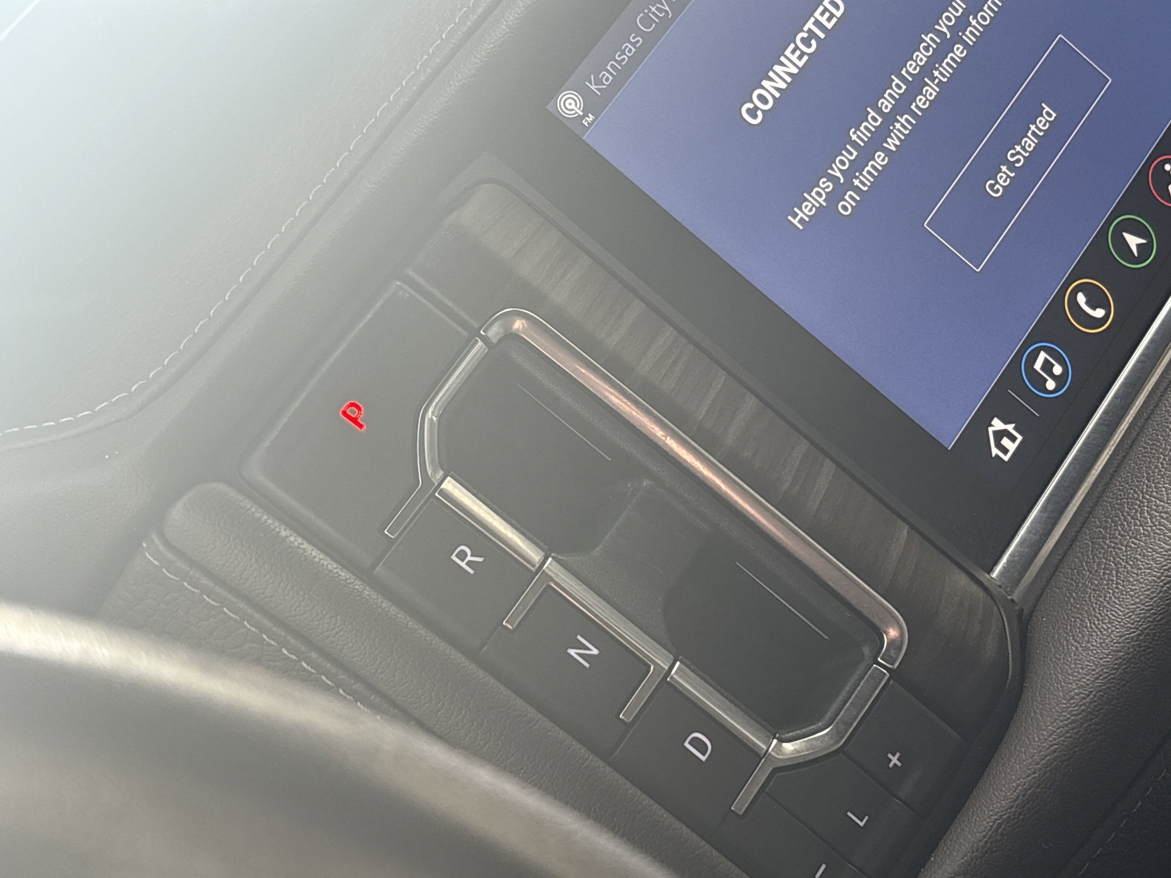 Used 2021 GMC Yukon Denali w/ Denali Premium Package image 26