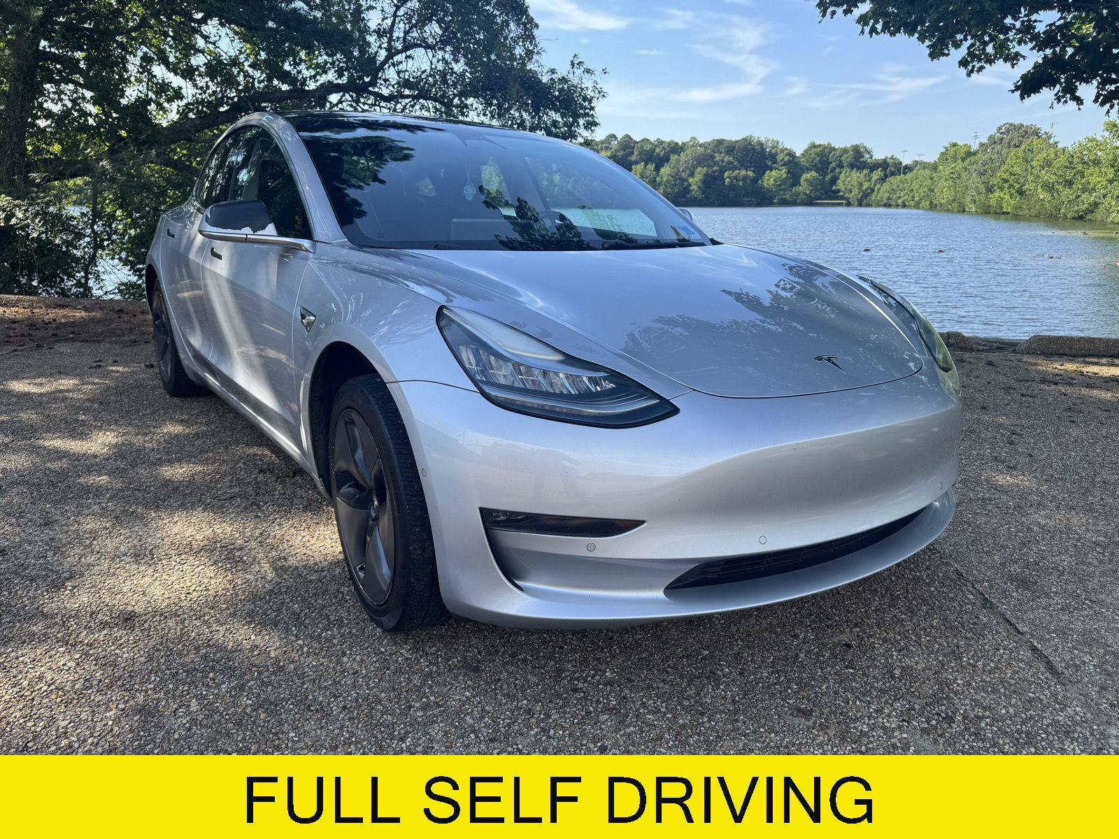 Used 2018 Tesla Model 3 Long Range RWD image 1