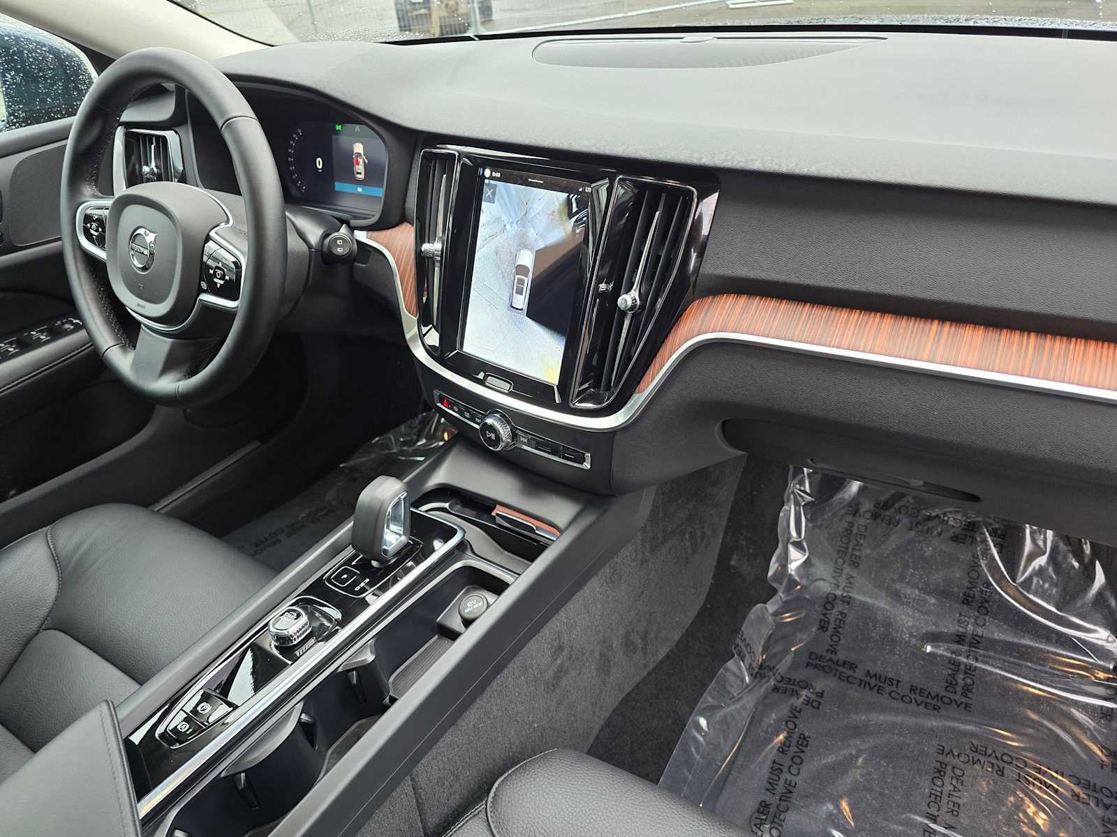 Certified 2025 Volvo V60 B5 Cross Country Plus image 10