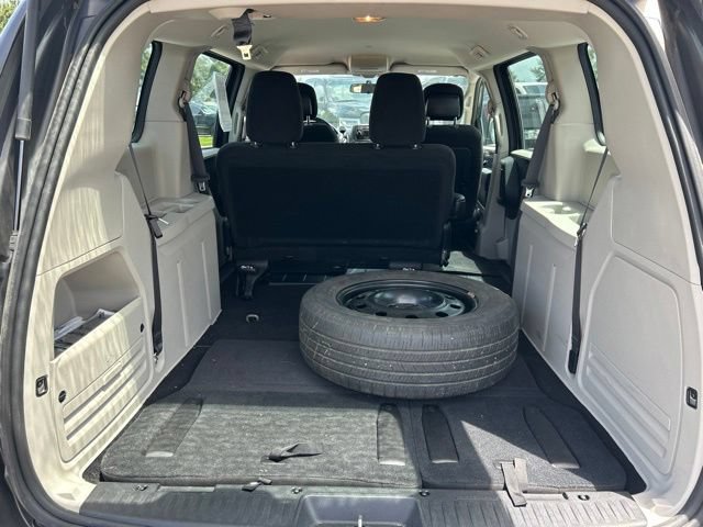 Used 2016 Dodge Grand Caravan American Value Package FWD image 18