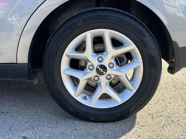 Used 2023 Kia Soul LX w/ LX Technology Package image 11