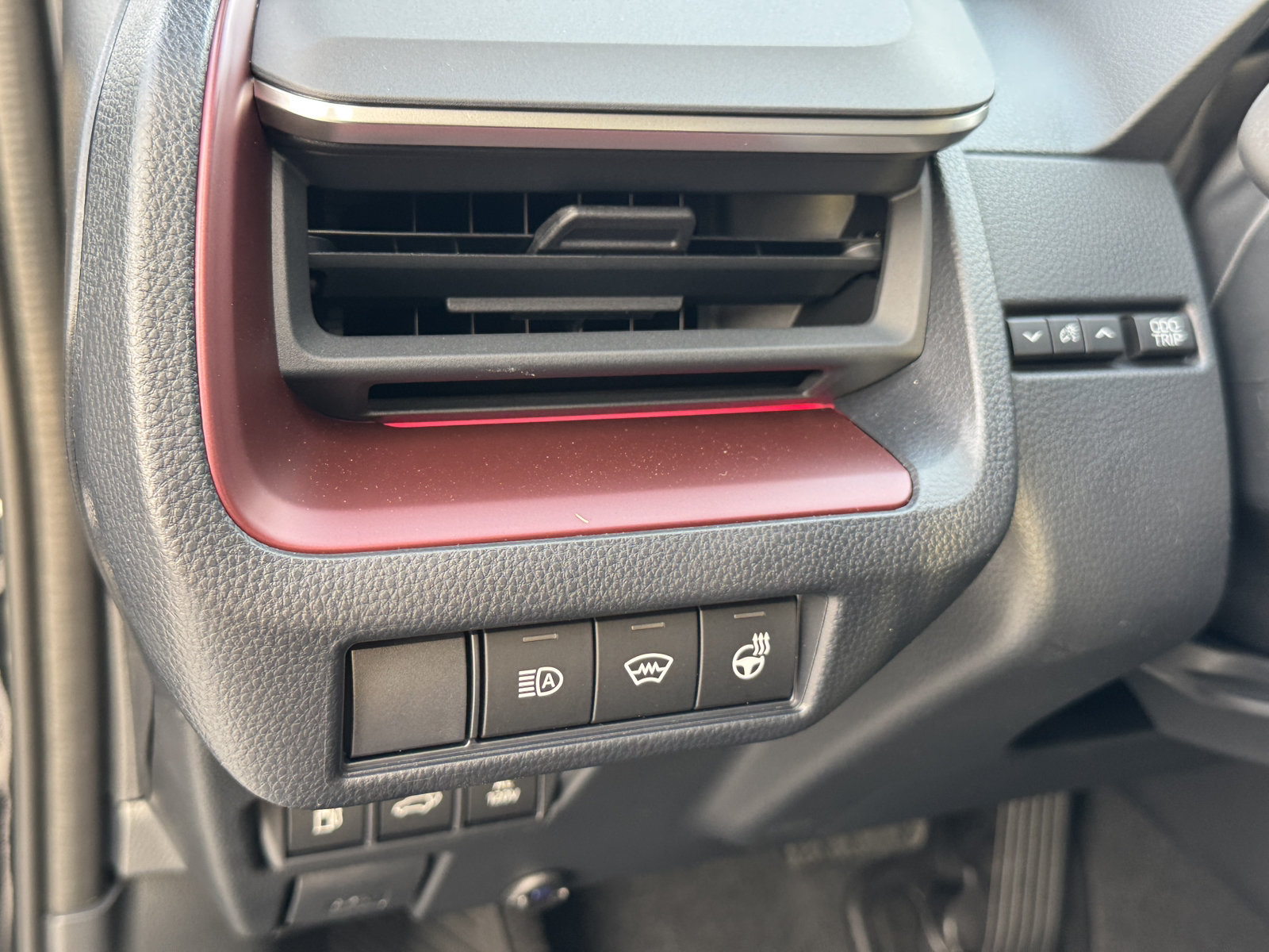 New 2026 Toyota Prius Plug-In Hybrid FWD image 17