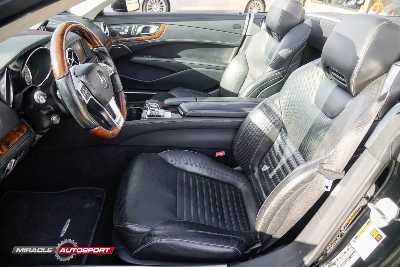 Used 2013 Mercedes-Benz SL 550 w/ Premium Pkg image 18