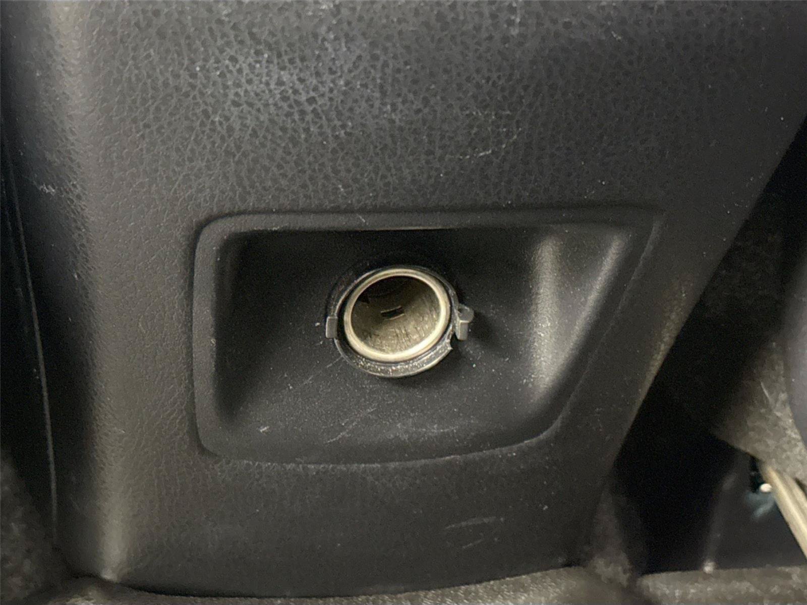Used 2018 Toyota RAV4 LE FWD image 48