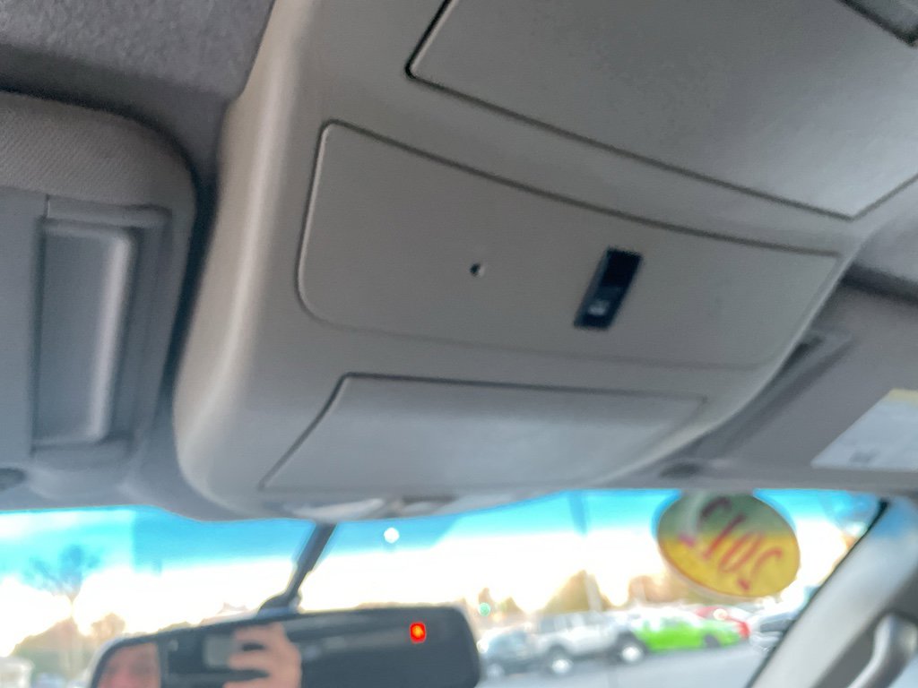 Used 2012 Nissan Titan SV w/ SV Value Truck Pkg image 24