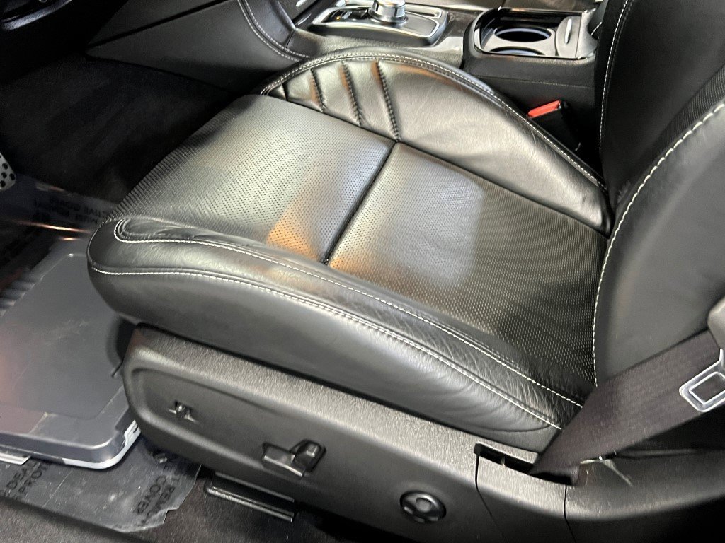 Certified 2023 Chrysler 300 C image 23