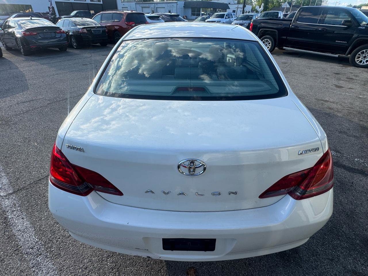Used 2008 Toyota Avalon XLS FWD image 6