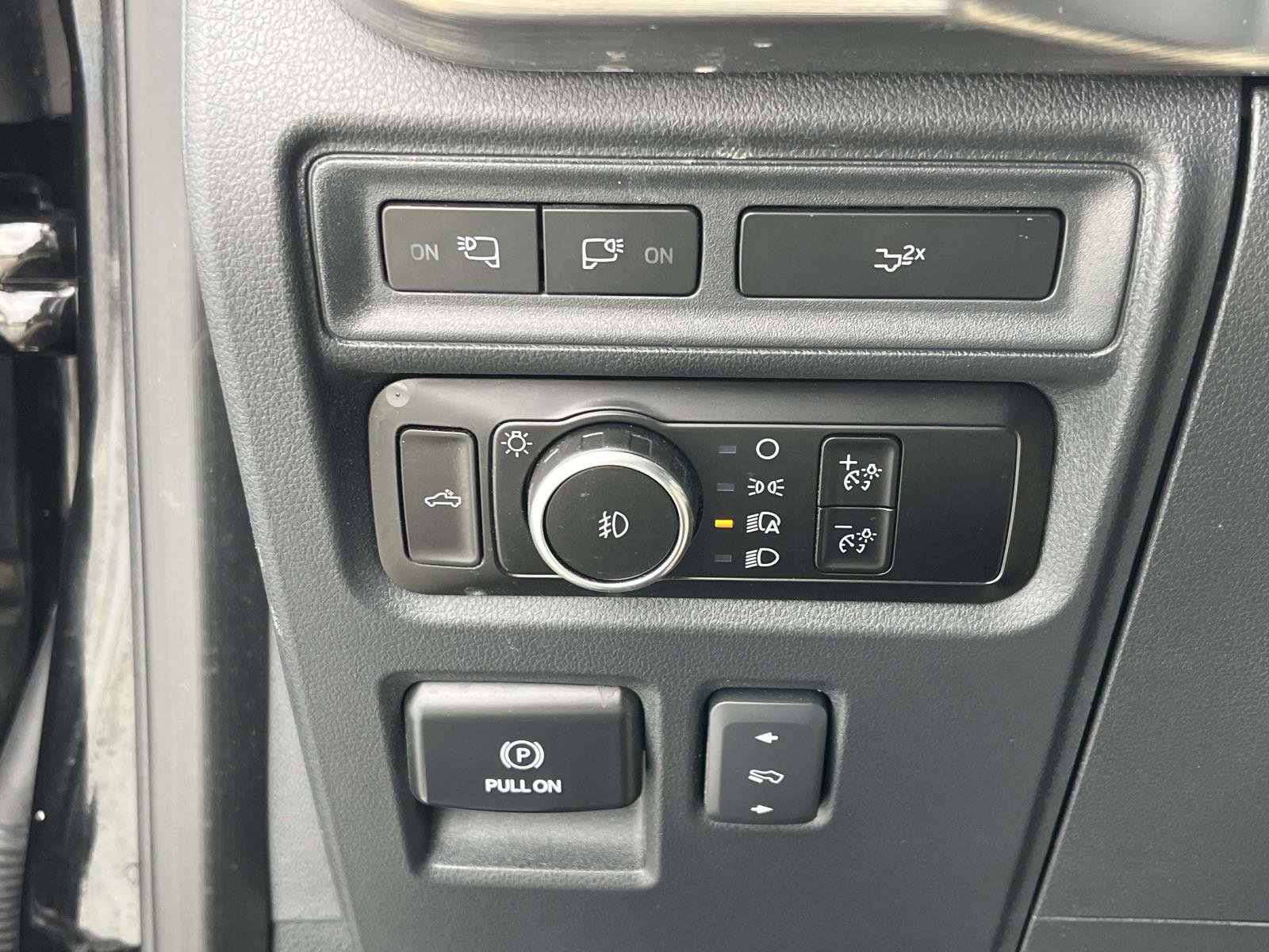 Used 2023 Ford F150 Lariat image 27