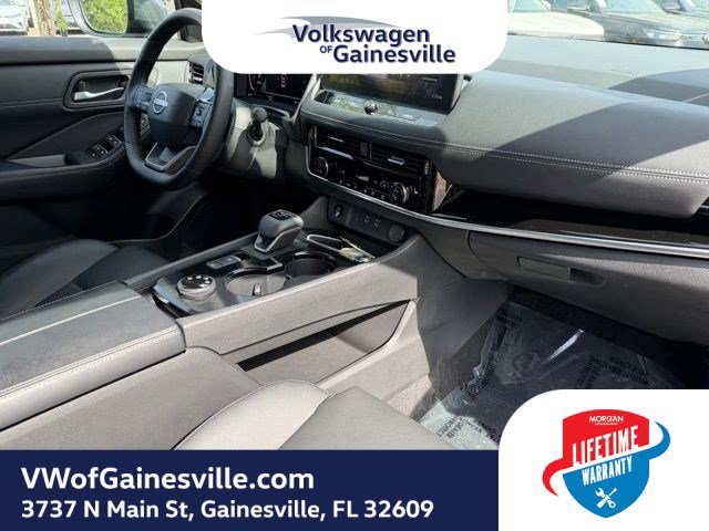 Used 2025 Nissan Rogue SL AWD/4WD image 10