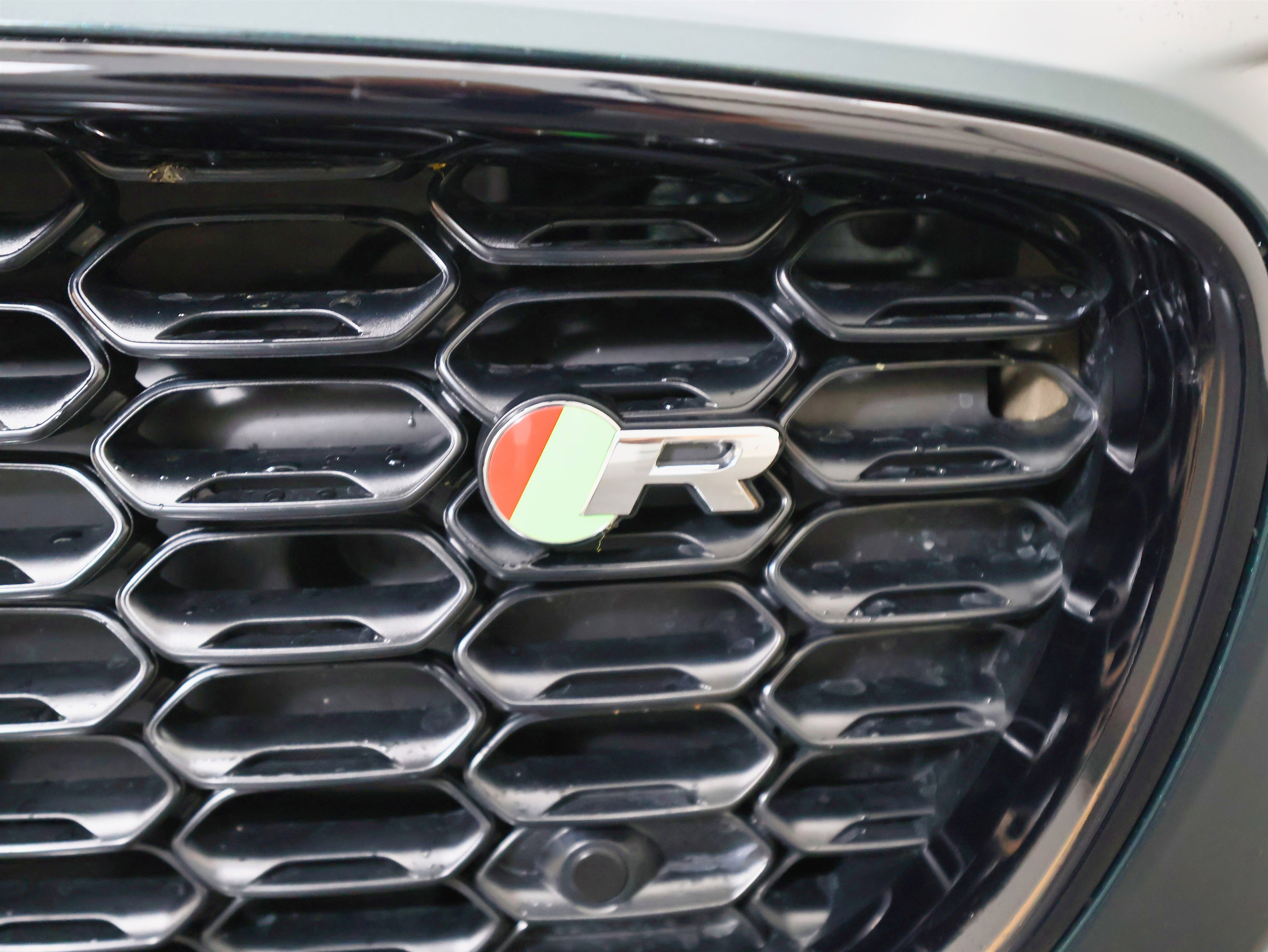 Used 2023 Jaguar F-TYPE R image 31