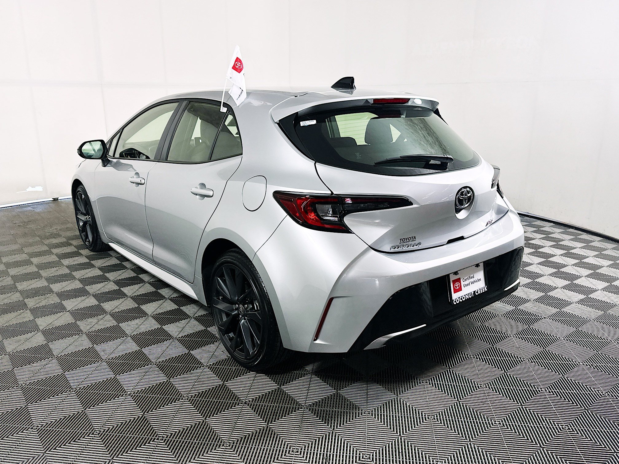 Certified 2026 Toyota Corolla XSE FWD image 5