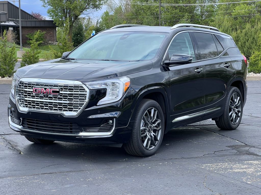 Used 2023 GMC Terrain Denali w/ Black Diamond Edition AWD/4WD image 41