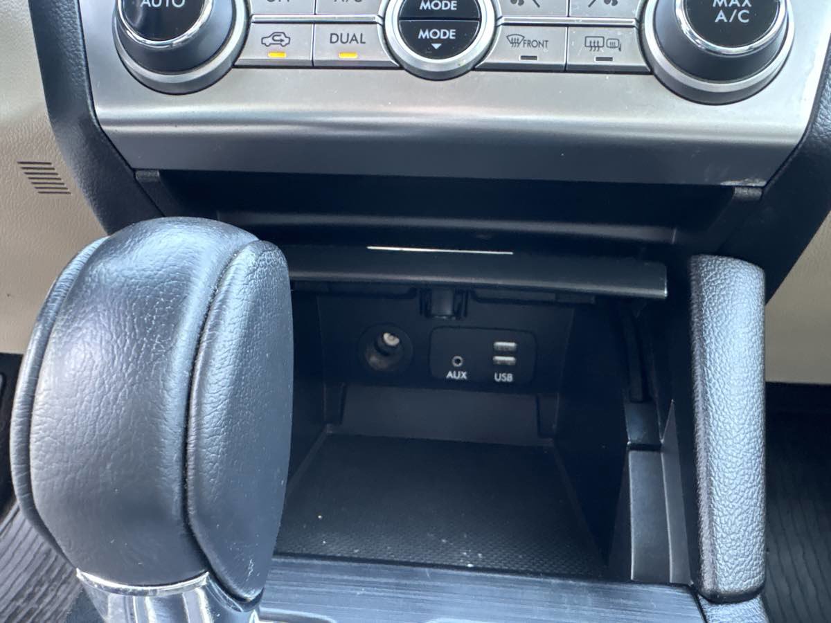 Used 2017 Subaru Legacy 2.5i Premium AWD/4WD image 27