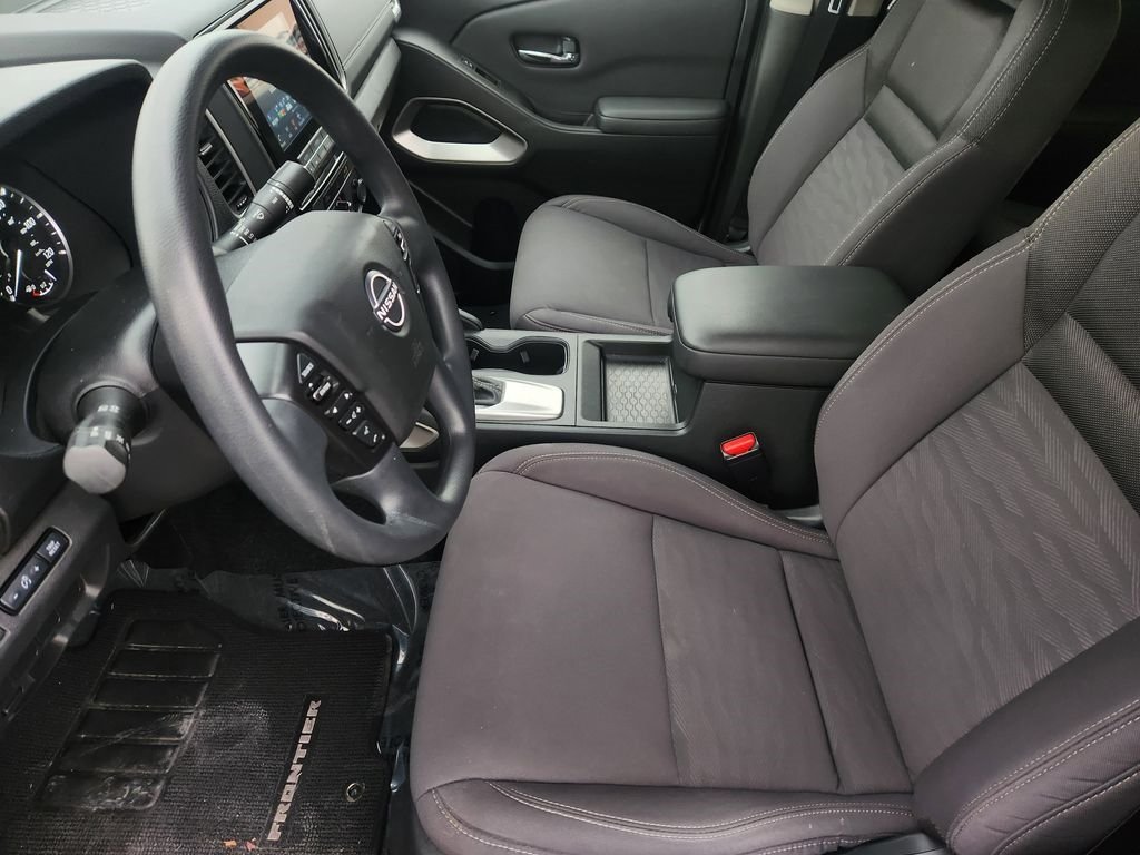Used 2024 Nissan Frontier SV AWD/4WD image 13