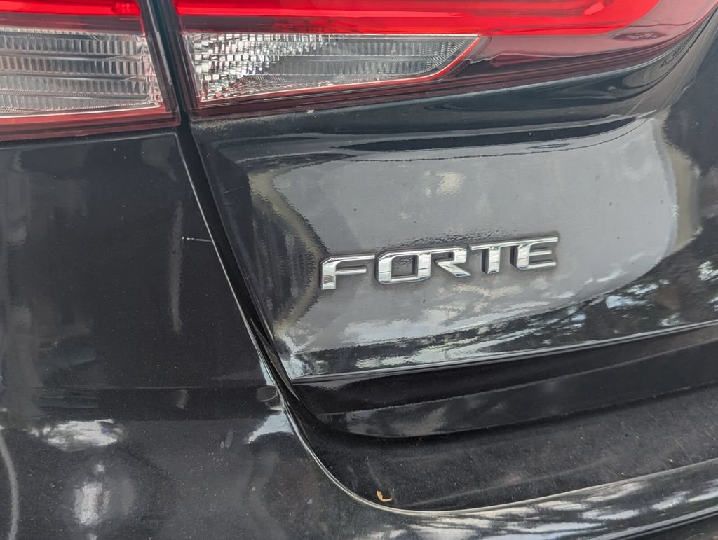 Used 2018 Kia Forte LX FWD image 14