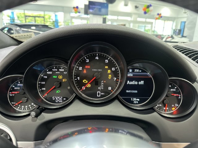 Used 2018 Porsche Cayenne Platinum Edition AWD/4WD image 26