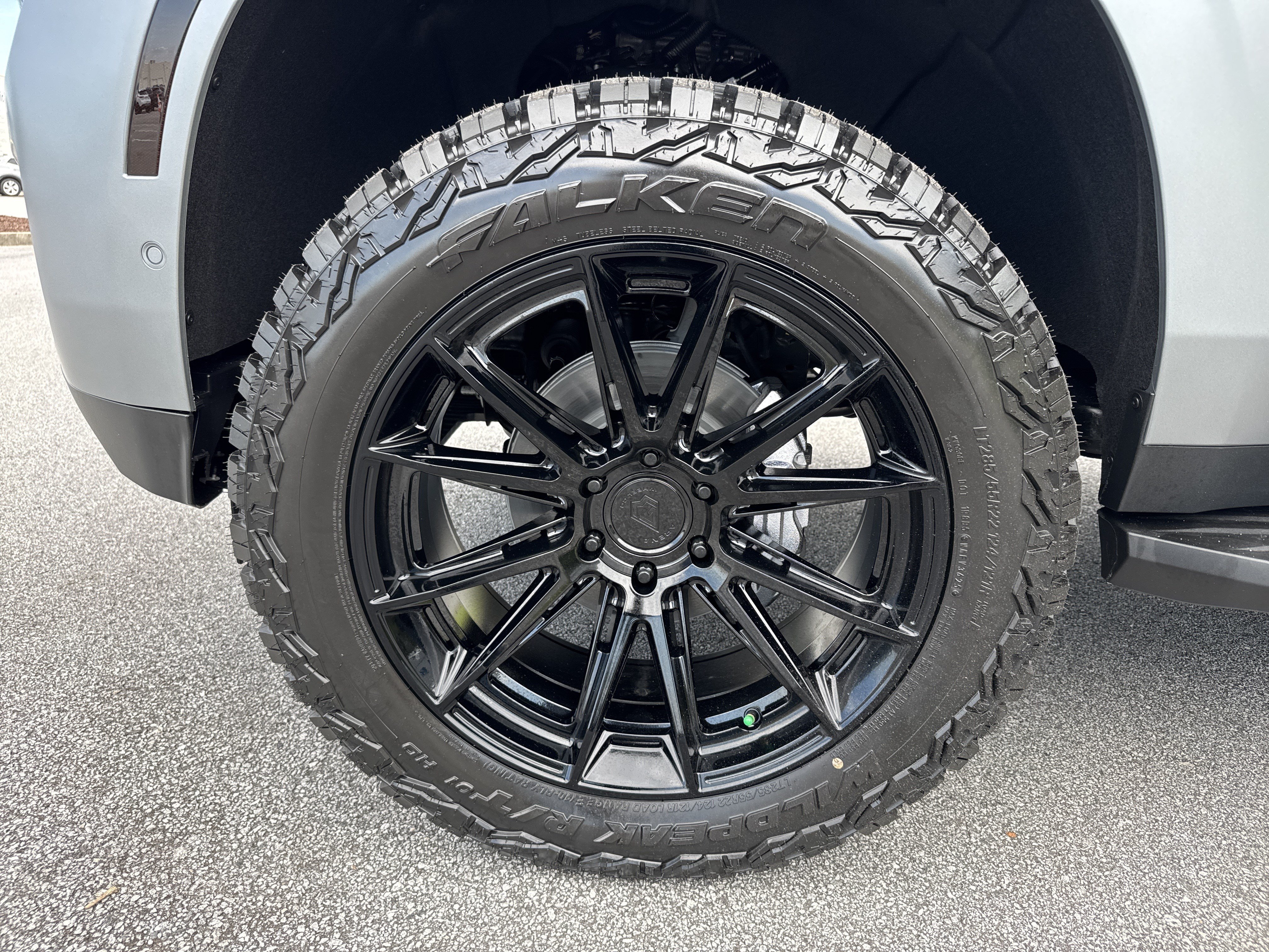 New 2026 GMC Yukon Elevation AWD/4WD image 13