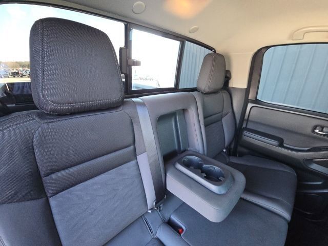 Used 2024 Nissan Frontier SV w/ Technology Package image 15