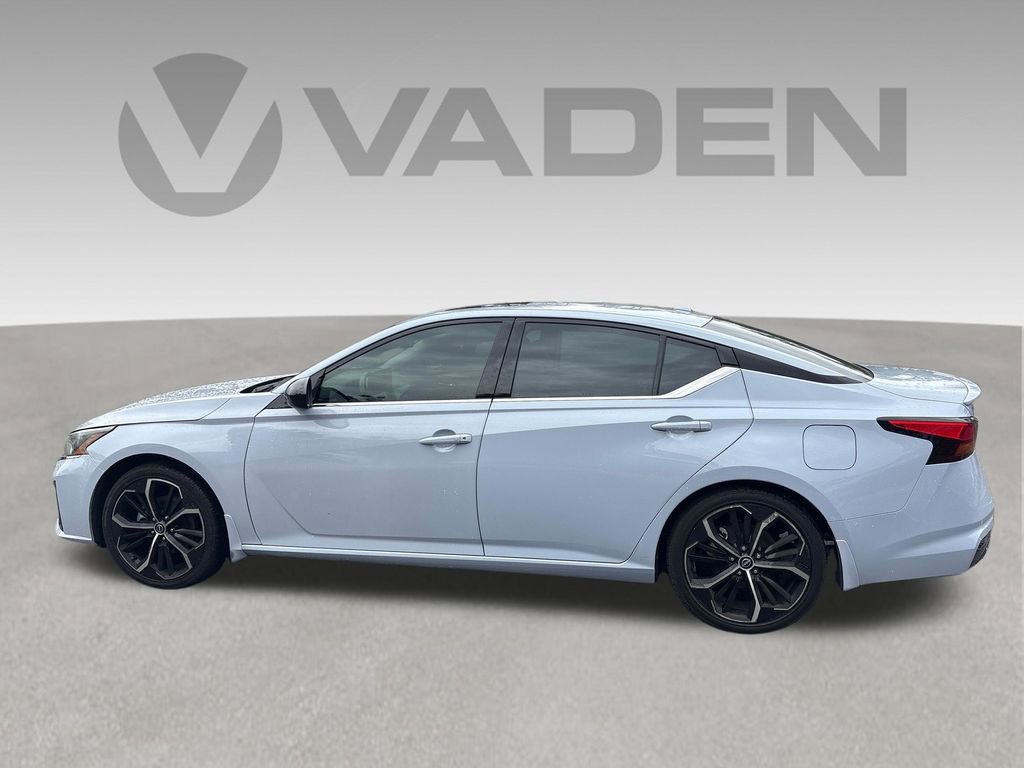Certified 2023 Nissan Altima 2.5 SR w/ SR Premium Package FWD image 24