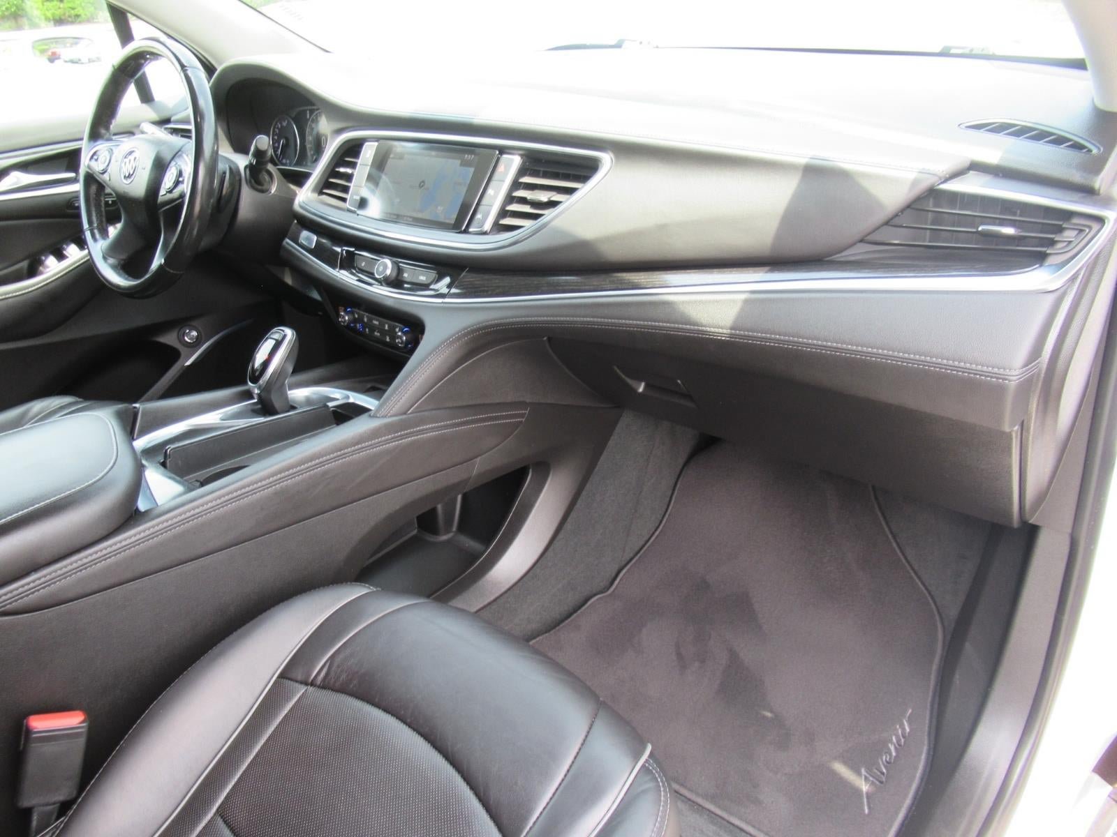 Used 2019 Buick Enclave Avenir w/ Avenir Technology Package FWD image 11