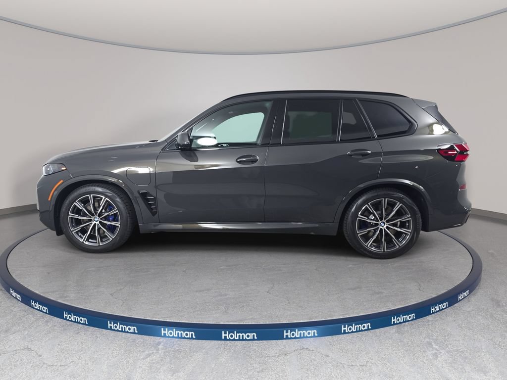 New 2026 BMW X5 xDrive50e w/ M Sport Package AWD/4WD image 8