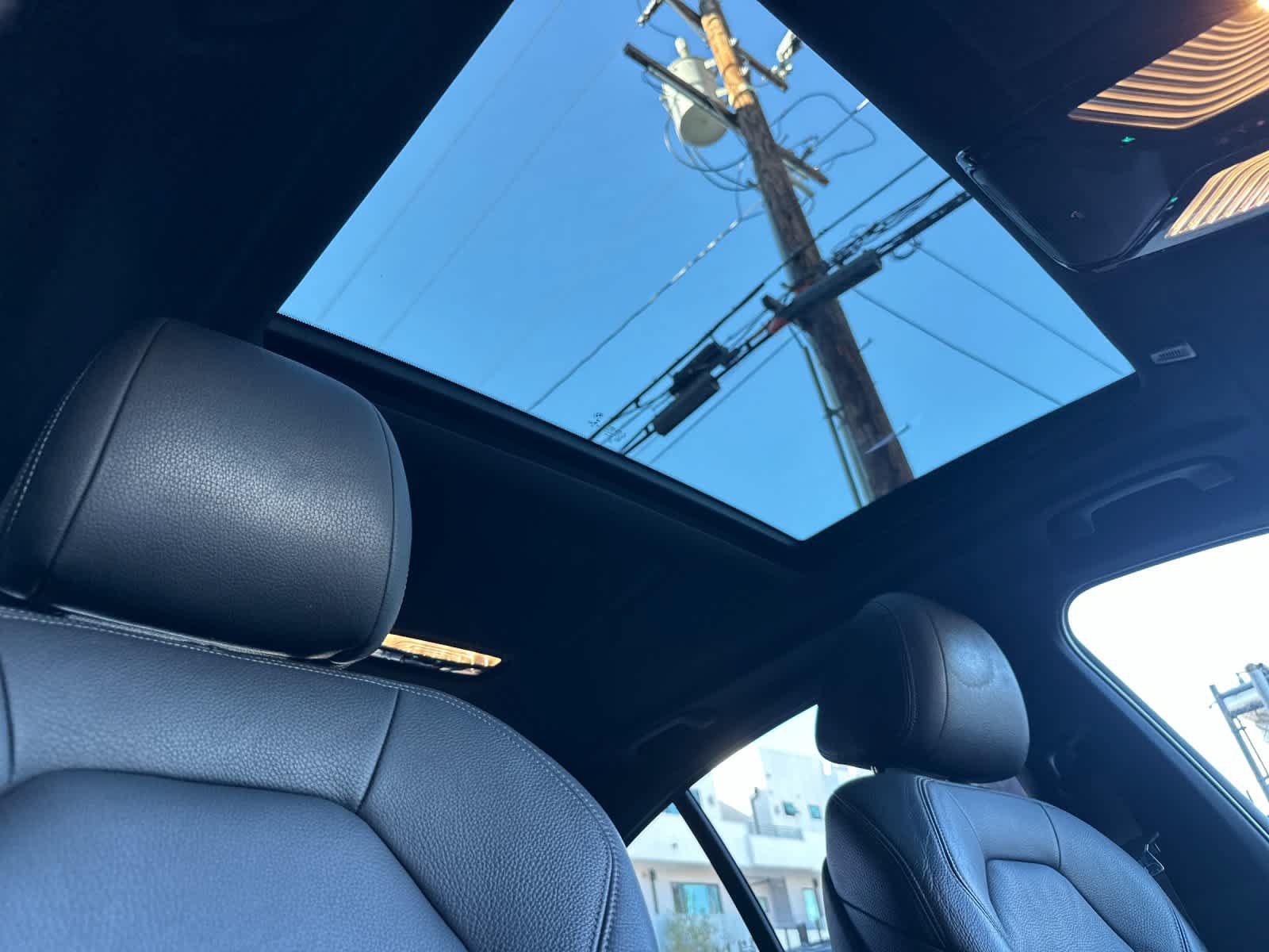 Used 2019 BMW 530e w/ Convenience Package RWD image 16