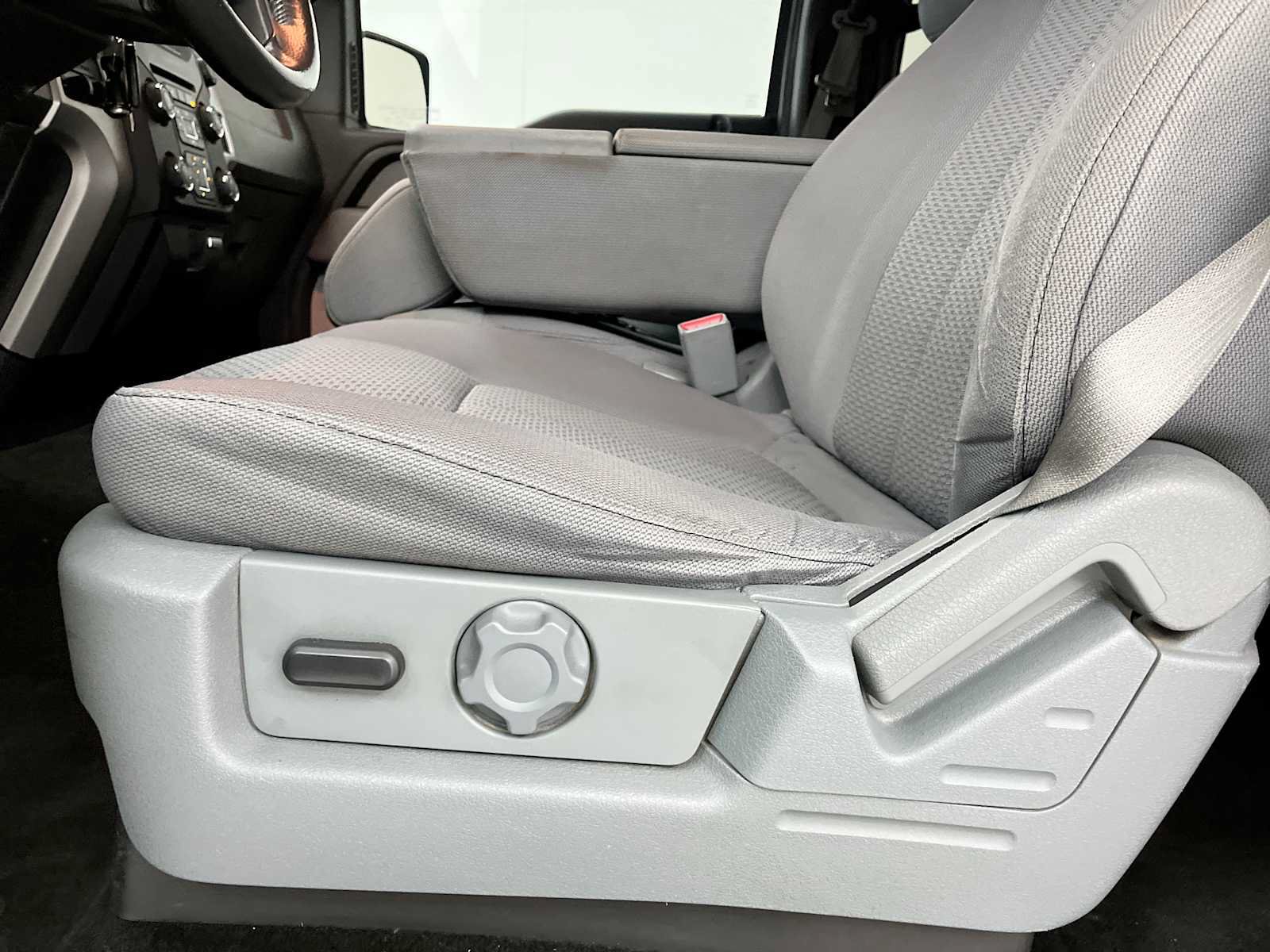 Used 2013 Ford F150 XLT w/ Luxury Equipment Group AWD/4WD image 20