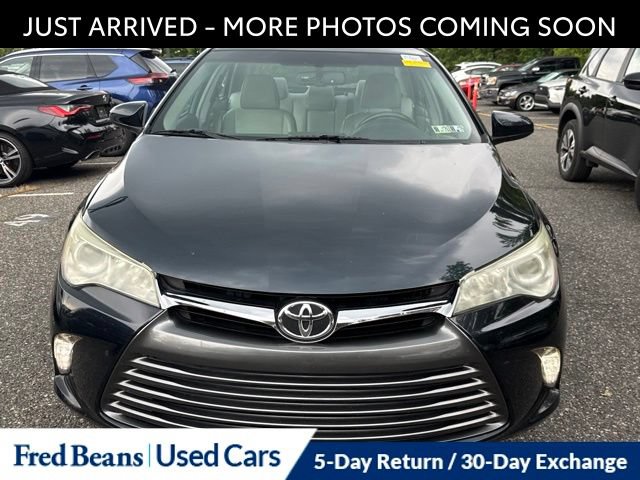 Used 2016 Toyota Camry XLE w/ Moonroof Package FWD image 2