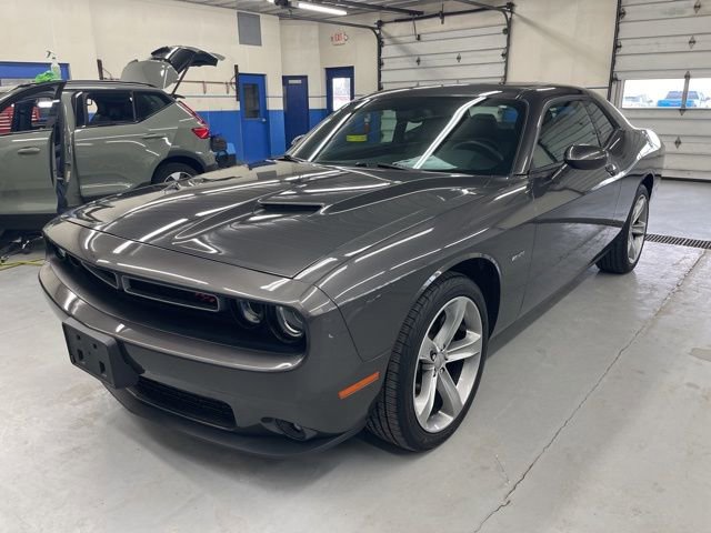 Used 2015 Dodge Challenger R/T w/ Quick Order Package 22B R/T image 2