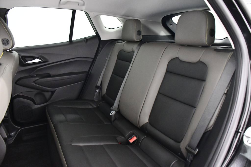 Used 2025 Chevrolet Trax ACTIV image 21