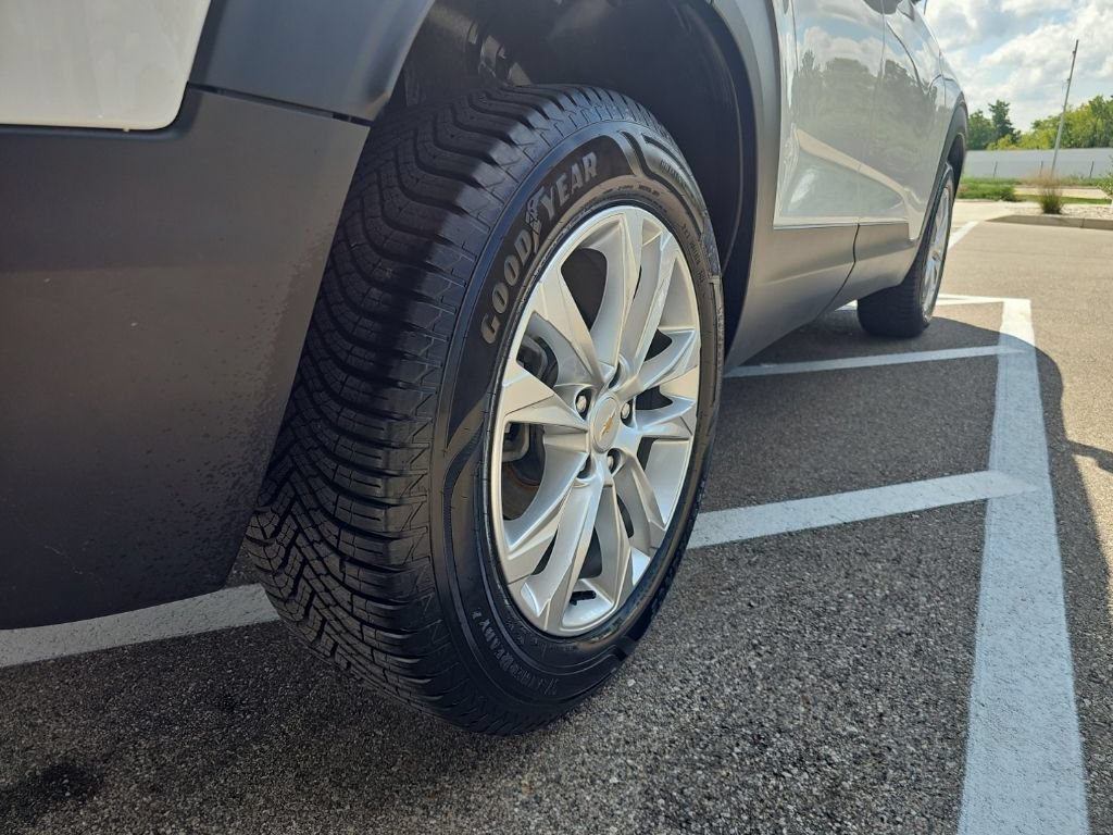 Used 2023 Chevrolet TrailBlazer LS FWD image 36