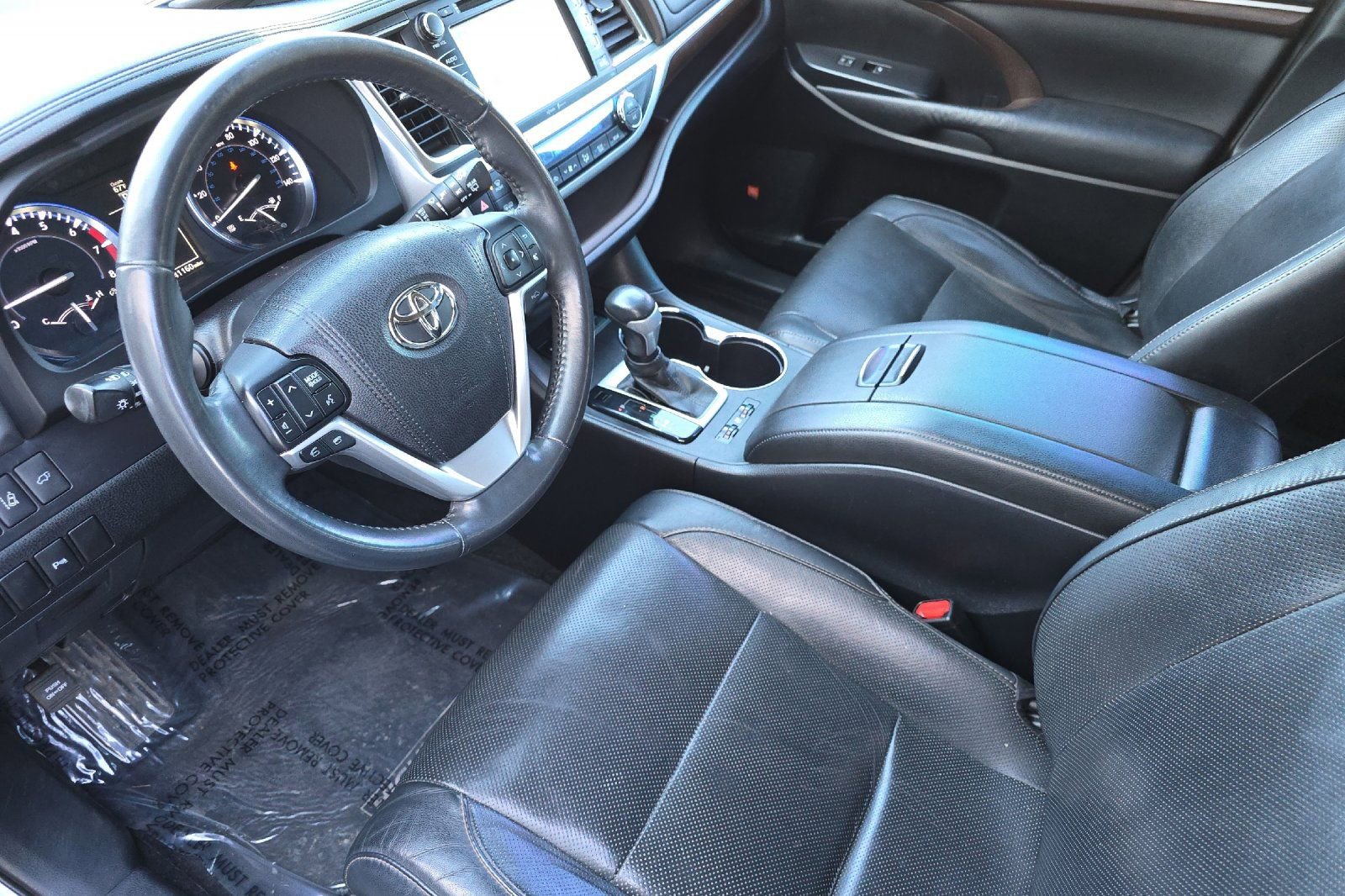 Used 2015 Toyota Highlander Limited w/ Driver Technology Package image 10