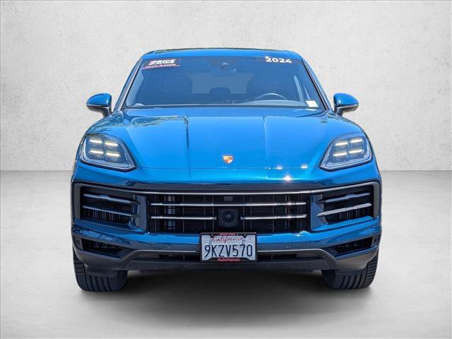 Used 2024 Porsche Cayenne AWD/4WD image 2