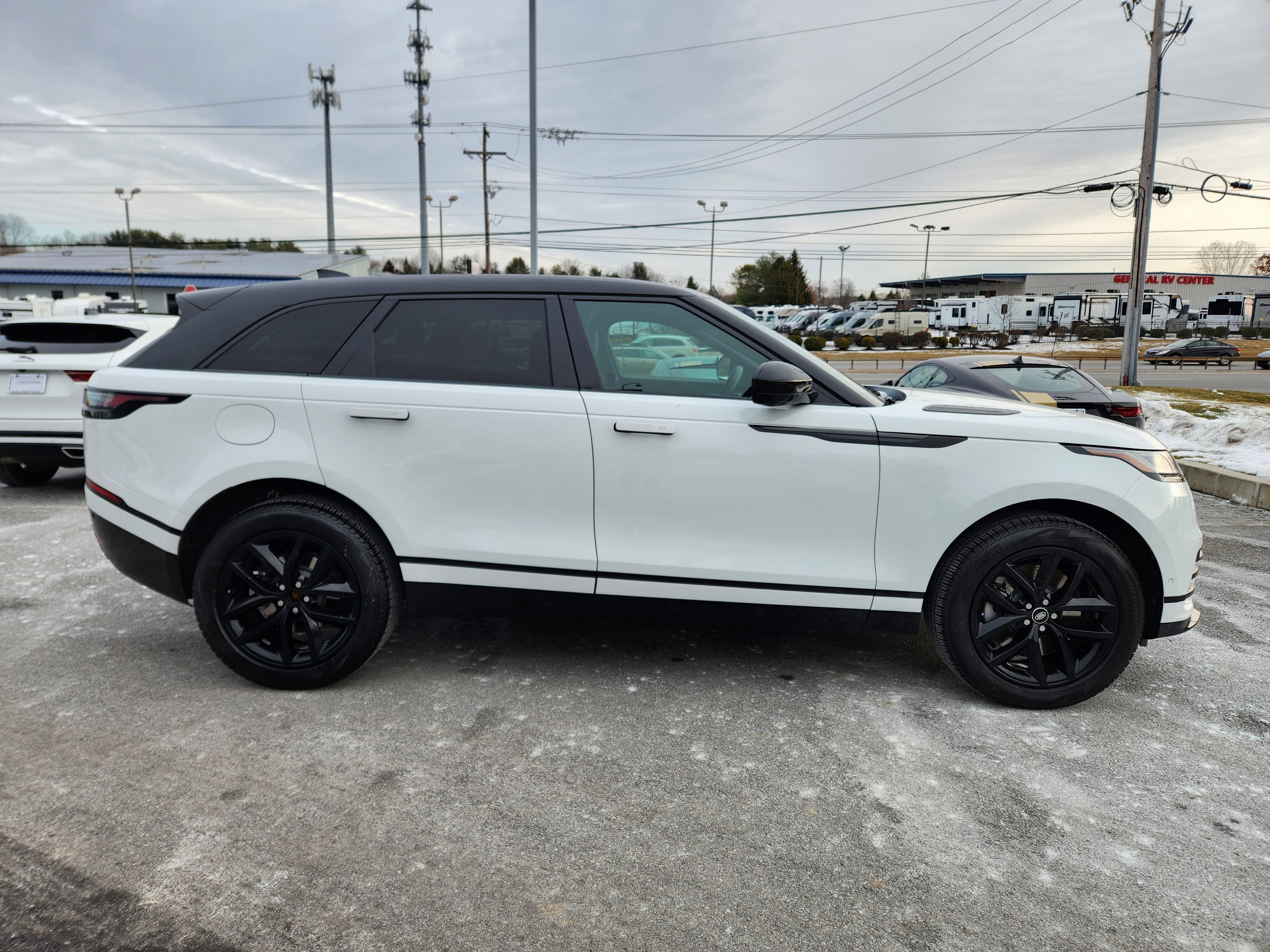 Certified 2026 Land Rover Range Rover Velar Dynamic SE image 6