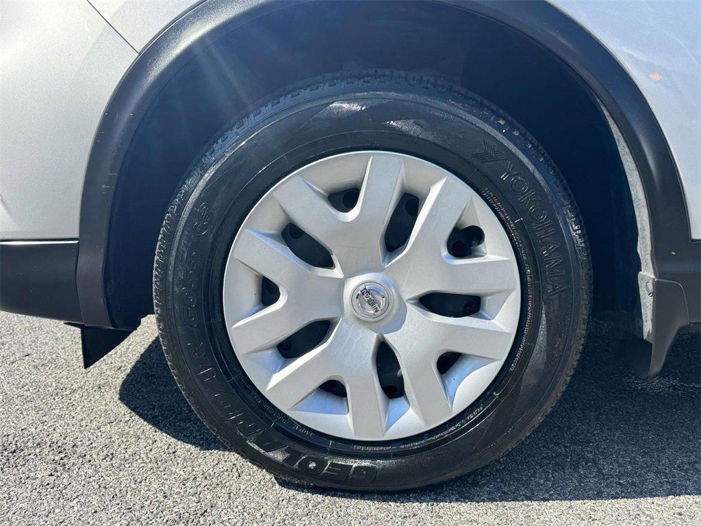 Used 2020 Nissan Rogue Sport S image 8