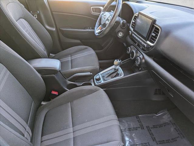 Used 2020 Hyundai Venue SEL w/ Convenience Package image 19