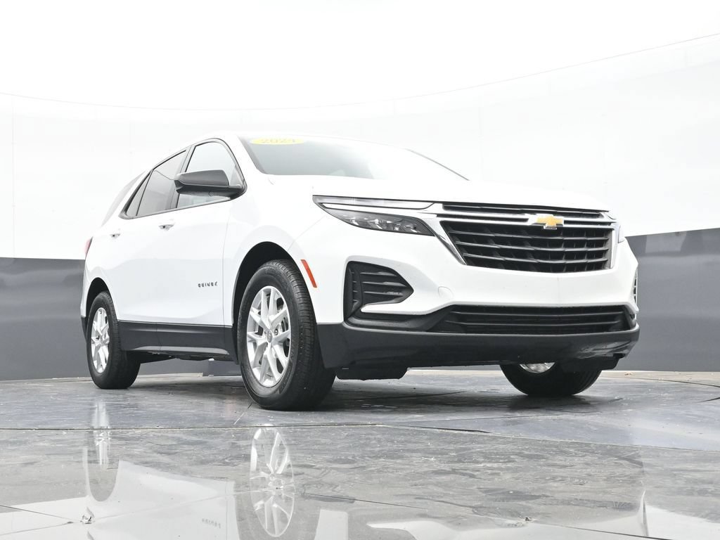 Used 2024 Chevrolet Equinox LS w/ LS Convenience Package FWD image 46