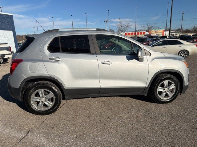 Used 2016 Chevrolet Trax LT w/ LT Convenience Package image 6