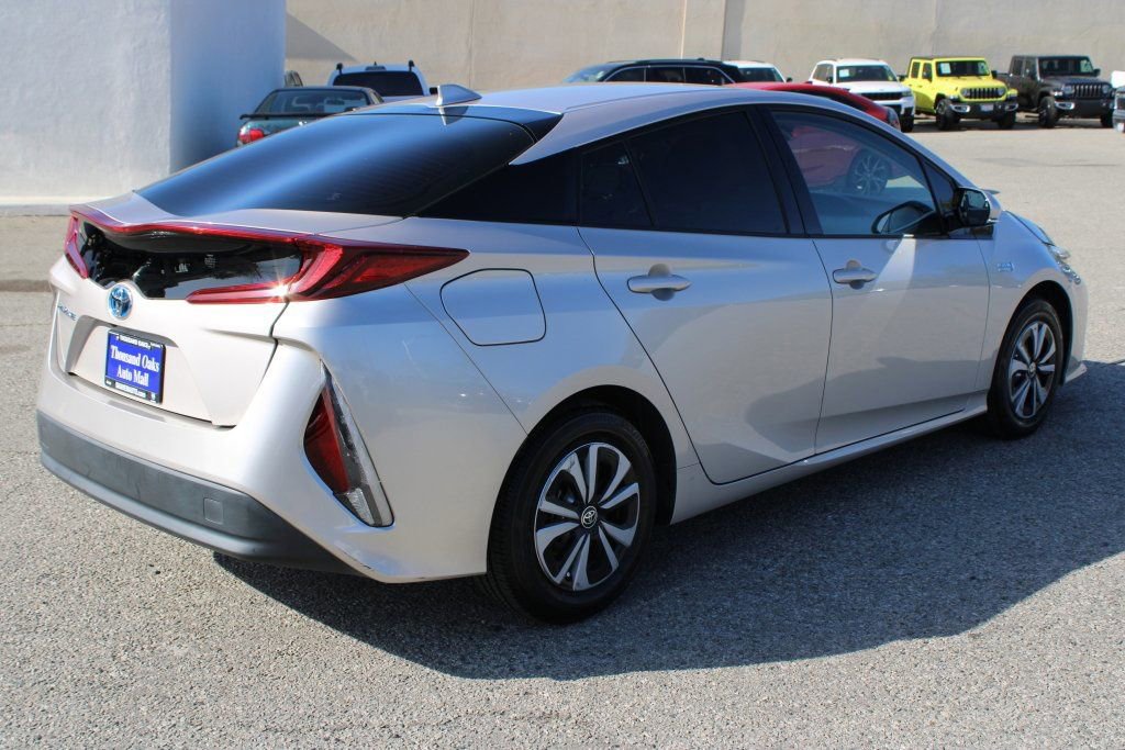 Used 2019 Toyota Prius Prime Premium w/ Carpet Mat Package image 4