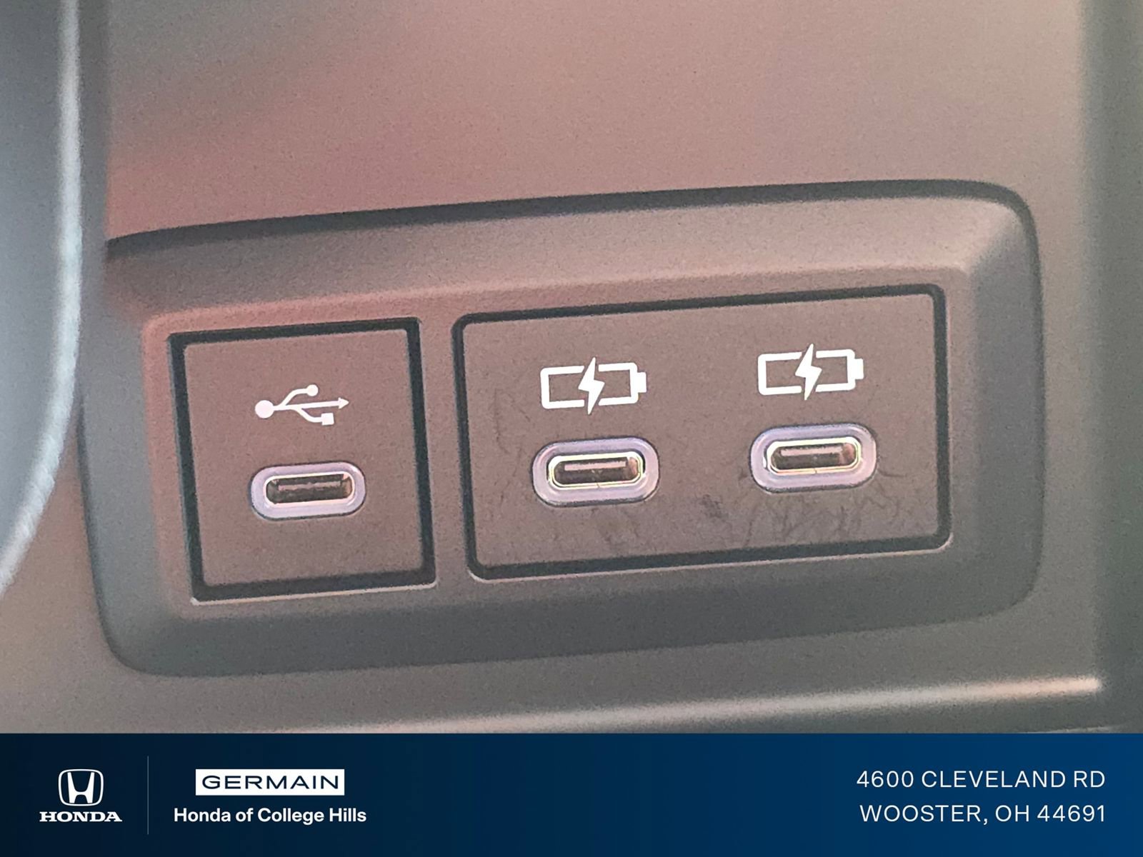 Used 2024 Toyota Venza XLE AWD/4WD image 28