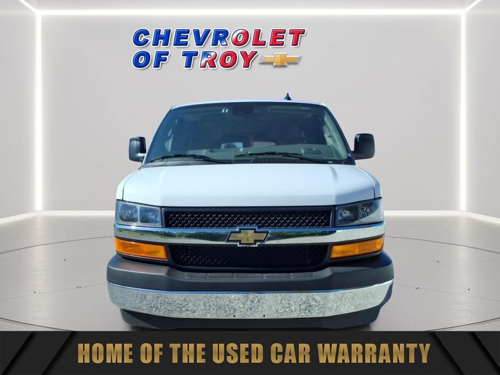 Used 2025 Chevrolet Express 3500 LT w/ LT Preferred Equipment Group RWD image 2