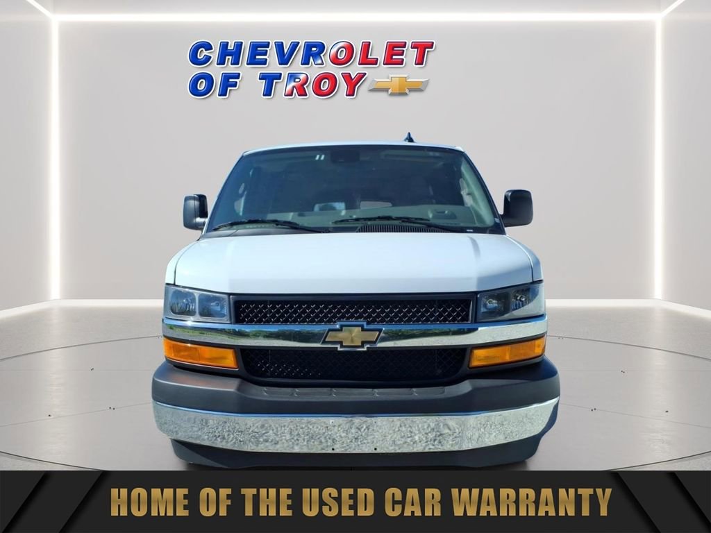 Used 2025 Chevrolet Express 3500 LT w/ LT Preferred Equipment Group RWD image 2