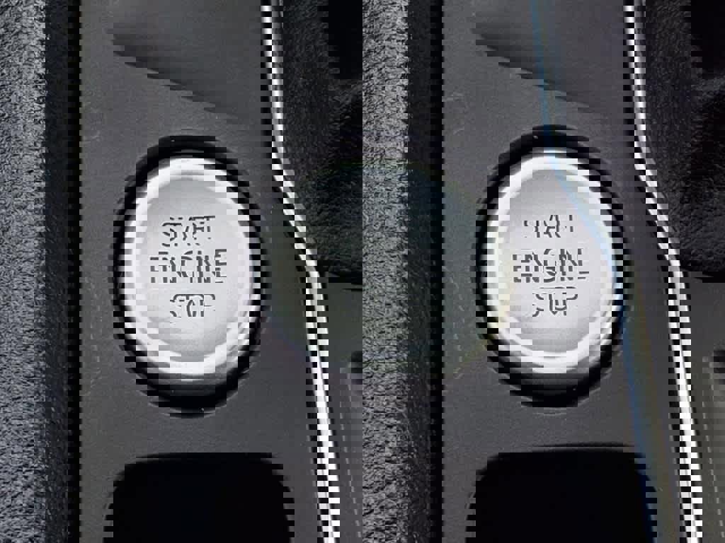 Used 2023 Volkswagen Atlas SE image 24